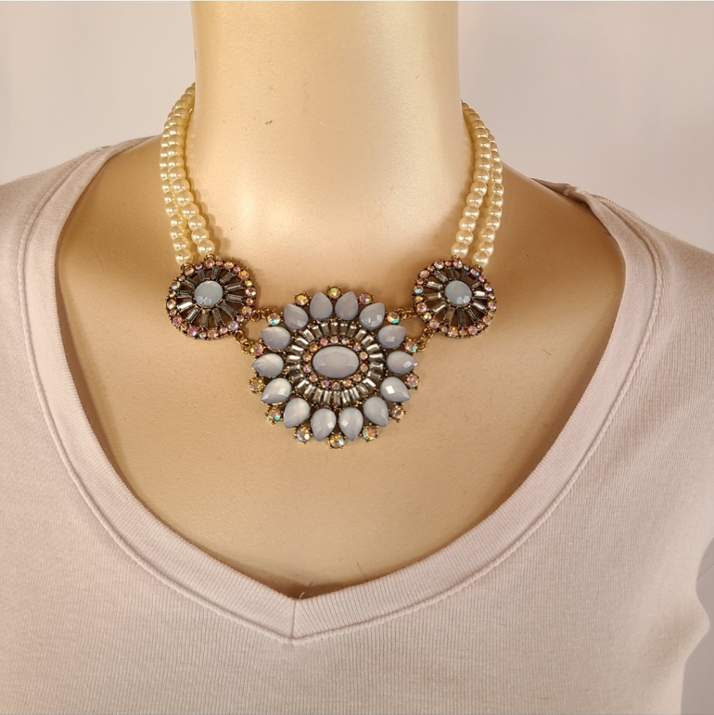 Forever 21 Cream Pearl Rhinestone Blue Statement Necklace